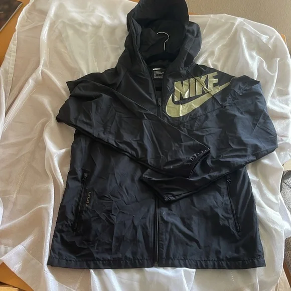 Nike Windrunner packable youth jacket size XL - Picture 5 of 6